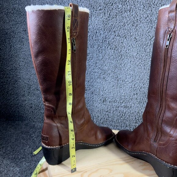UGG Hartley Boots Womens Size 10 Leather Shearling Sheepskin Lined Wedge Heel - Picture 6 of 10